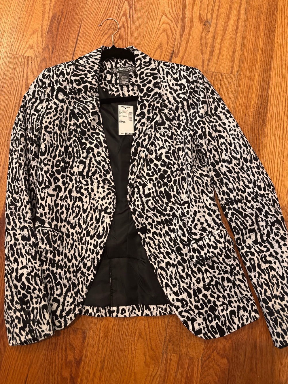 Black & White Leopard Print Women's Blazer size small NWT